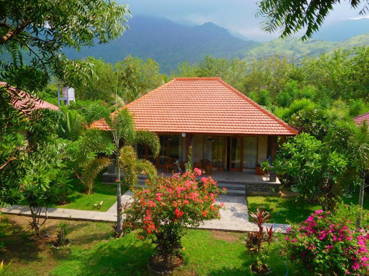 Tegal Sari, Pemuteran- North Bali Hotel Exterior foto