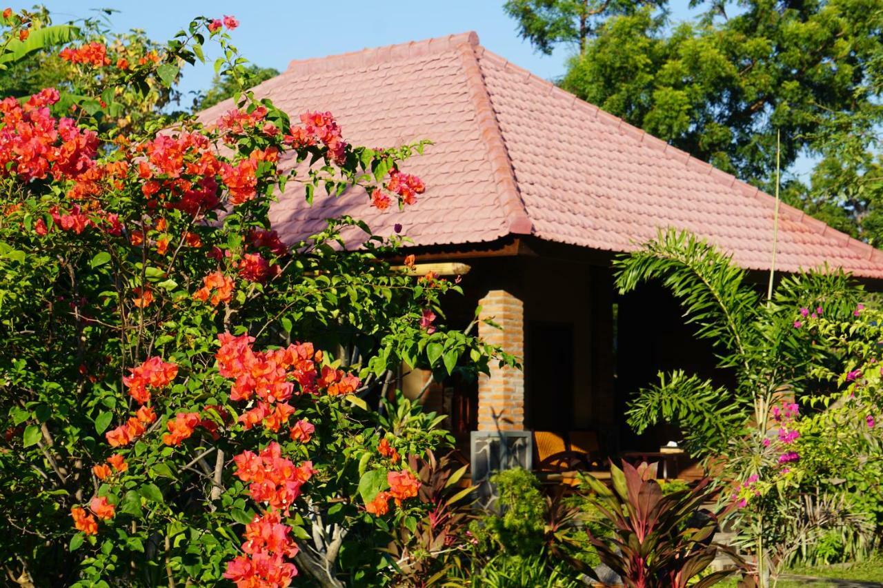 Tegal Sari, Pemuteran- North Bali Hotel Exterior foto